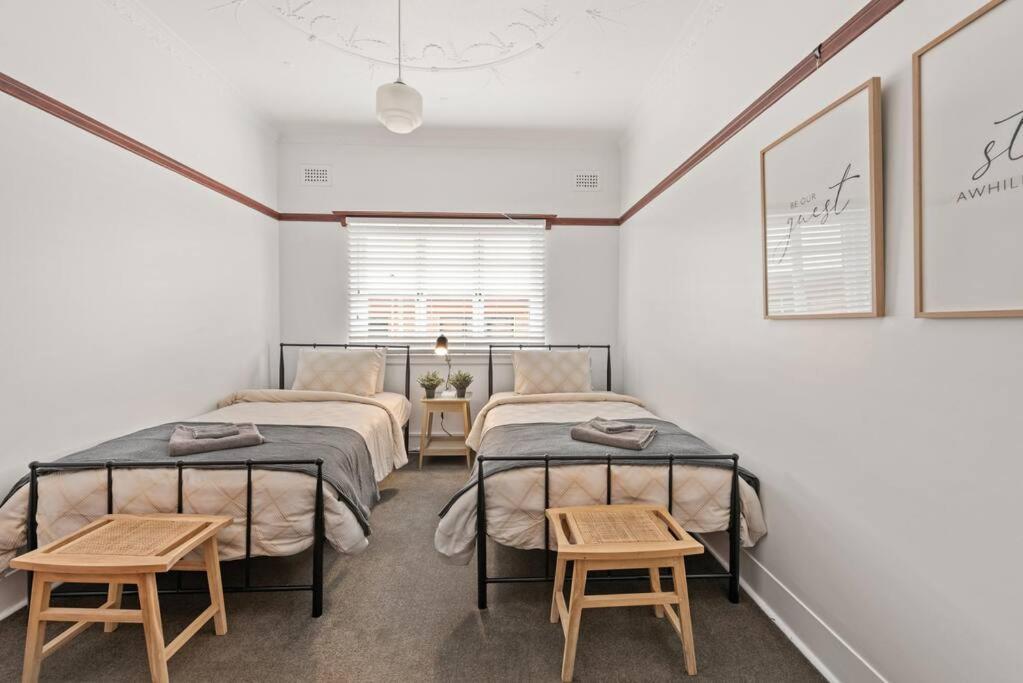 Art Deco In Ascot! ~ 2 Bed / 1 Bath / 1 Car Apartment Brisbane Bagian luar foto